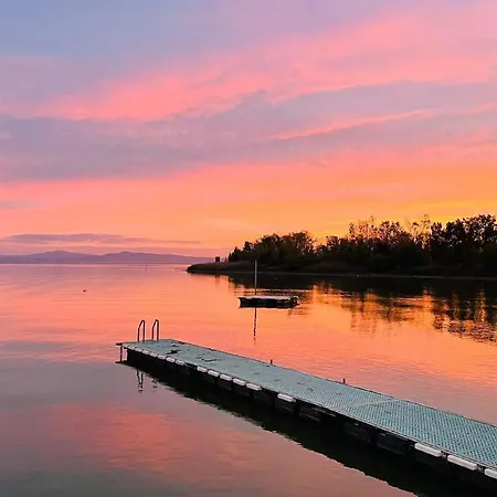 Beautiful Stacaravan In Tuoro sul Trasimeno
